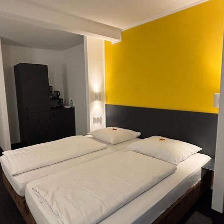 Hotel U Muelheim Free Parking Highspeed Wifi Мюльгайм-ан-дер-Рур Екстер'єр фото