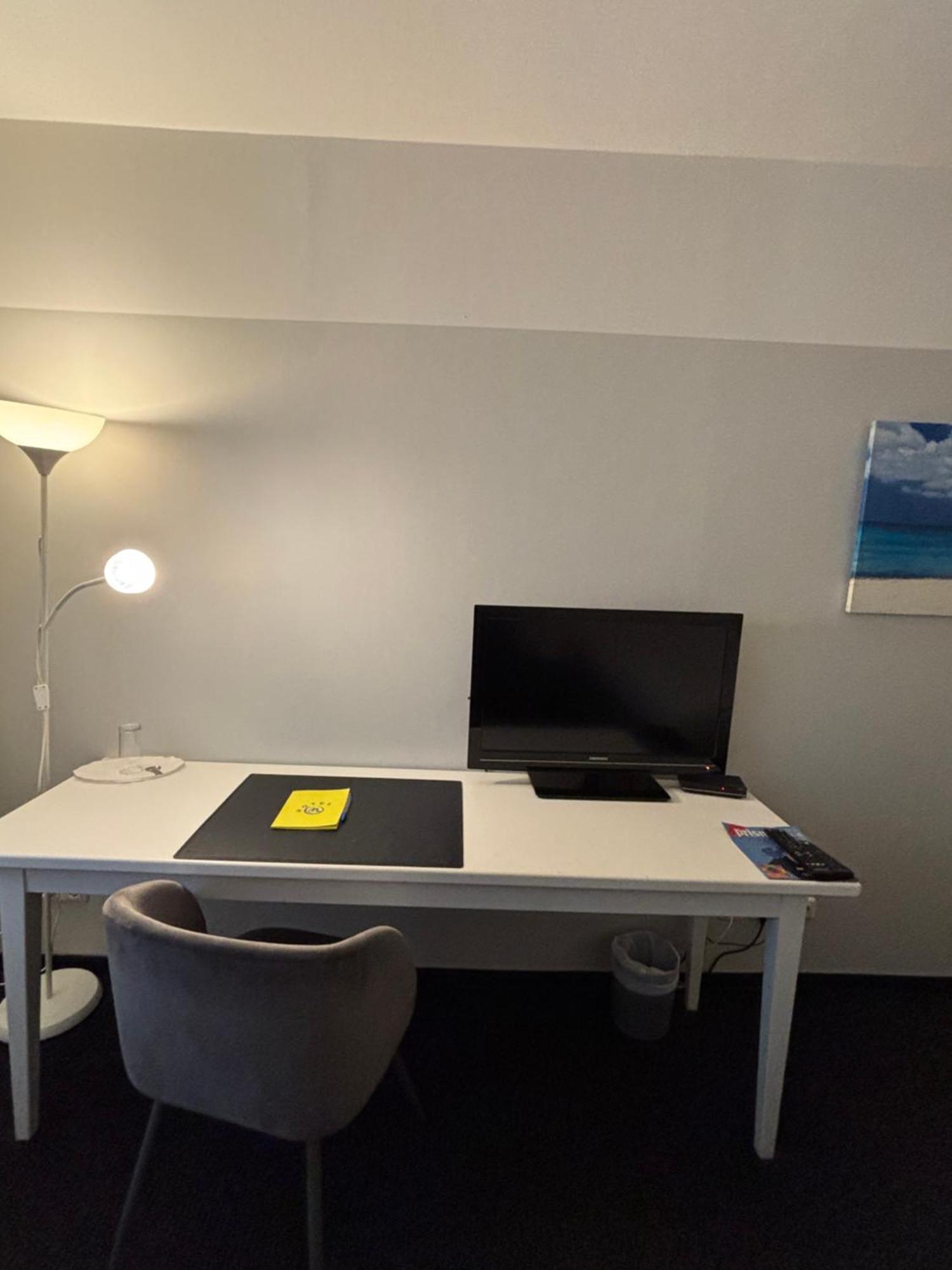 Hotel U Muelheim Free Parking Highspeed Wifi Мюльгайм-ан-дер-Рур Екстер'єр фото