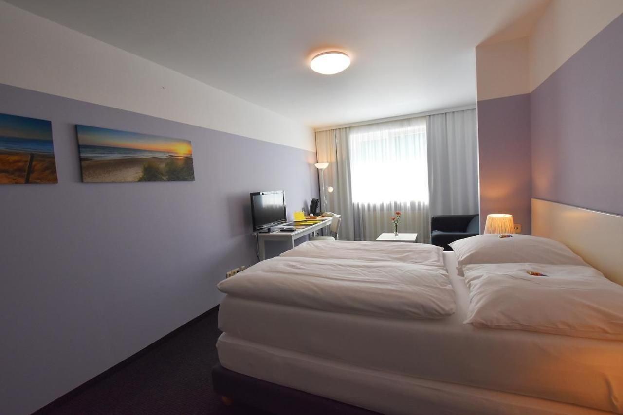 Hotel U Muelheim Free Parking Highspeed Wifi Мюльгайм-ан-дер-Рур Екстер'єр фото